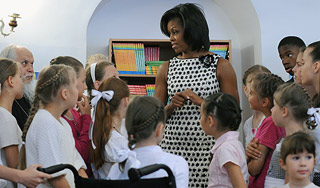 Мишель Обама сэкономила на матрешке Мишель Обама сэкономила на матрешке