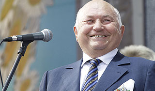 Лужков написал поэму о Полтаве Лужков написал поэму о Полтаве