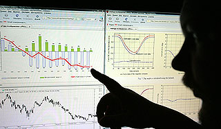 Мировые цены на нефть упали к 60 долларам Мировые цены на нефть упали к 60 долларам