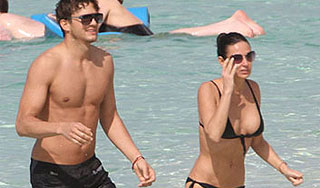 46-летняя Деми Мур показала фигуру (фото) 46-летняя Деми Мур показала фигуру (фото)