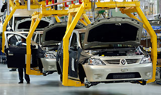 Рабочие захватили автозавод во Франции Рабочие захватили автозавод во Франции