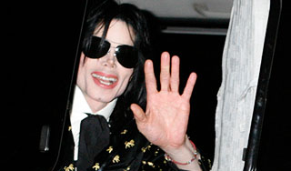 Полиция выдвинула версию убийства Джексона Полиция выдвинула версию убийства Джексона