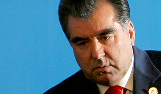 Таджикистан отказывается от русского языка Таджикистан отказывается от русского языка