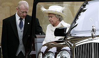 Елизавета II сменила Rolls-Royce на Toyota Елизавета II сменила Rolls-Royce на Toyota