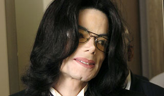 Брат развеял сомнения в отцовстве Джексона Брат развеял сомнения в отцовстве Джексона