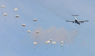 Россия пошлет десантные войска на полюс Россия пошлет десантные войска на полюс