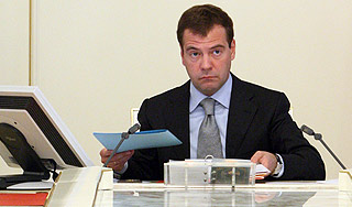 Медведев встал на защиту конкуренции Медведев встал на защиту конкуренции