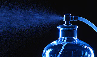 Духи отравили десятки человек Духи отравили десятки человек