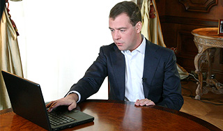 Самые частые просьбы россиян к Медведеву Самые частые просьбы россиян к Медведеву