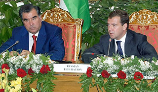 Медведев укрепил связи в Средней Азии Медведев укрепил связи в Средней Азии