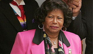 Мать Майкла Джексона забрала детей Мать Майкла Джексона забрала детей