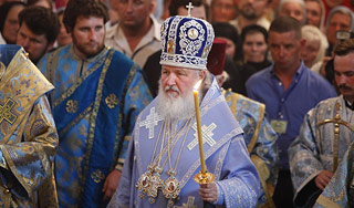 На Украине требуют депортировать патриарха На Украине требуют депортировать патриарха