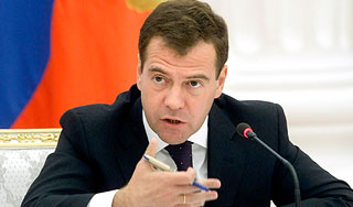 Медведев потребовал изменить работу ГАИ Медведев потребовал изменить работу ГАИ