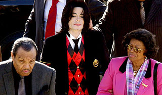 У родителей Джексона требуют $7,9 млн У родителей Джексона требуют $7,9 млн