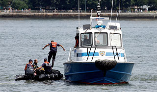 В небе США столкнулись самолет и вертолет В небе США столкнулись самолет и вертолет