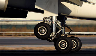 Во Владивостоке в шасси Airbus нашли труп Во Владивостоке в шасси Airbus нашли труп