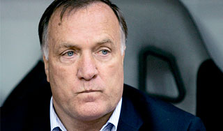 "Зенит" уволил Дика Адвоката "Зенит" уволил Дика Адвоката