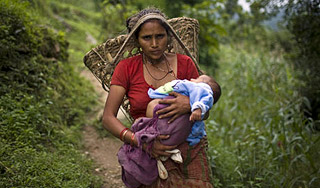 В Непале родился ребенок с 4 руками В Непале родился ребенок с 4 руками