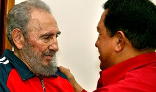 Чавес привез подарки Фиделю Кастро Чавес привез подарки Фиделю Кастро