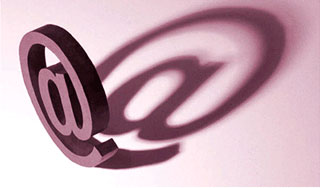 Корпорации берут сотрудников "под колпак" Корпорации берут сотрудников "под колпак"