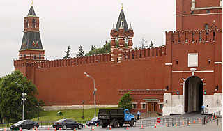 Мужчина на "Жигулях" прорывался в Кремль Мужчина на "Жигулях" прорывался в Кремль