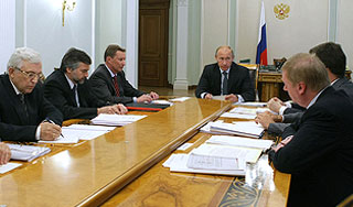 Путин поставил задачи наноиндустрии Путин поставил задачи наноиндустрии