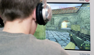 Портрет современного геймера огорчил врачей Портрет современного геймера огорчил врачей