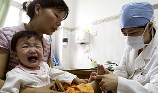 В Китае сотни детей отравились свинцом В Китае сотни детей отравились свинцом