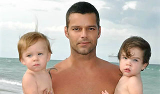 Отец-одиночка Рикки Мартин показал детей Отец-одиночка Рикки Мартин показал детей