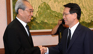 Пхеньян протянул Сеулу руку дружбы Пхеньян протянул Сеулу руку дружбы