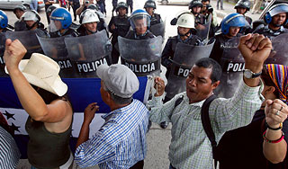 США отказали в визах жителям Гондураса США отказали в визах жителям Гондураса