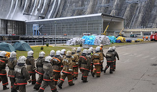 Аварийную ГЭС покинул последний спасатель Аварийную ГЭС покинул последний спасатель