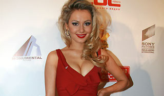 Аллочку из "Универа" раздела мама Аллочку из "Универа" раздела мама