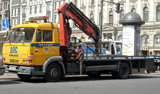 В России отменили плату за эвакуацию авто В России отменили плату за эвакуацию авто