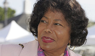 Мать Джексона не хочет платить за похороны Мать Джексона не хочет платить за похороны