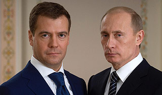 "Два ключа" Медведева и Путина "Два ключа" Медведева и Путина