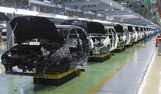 Сколько зарабатывают работники автозаводов Сколько зарабатывают работники автозаводов