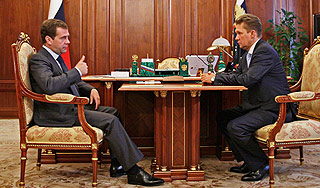 Медведев запретил менять контракт с Киевом Медведев запретил менять контракт с Киевом