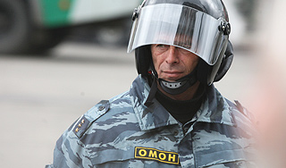 ОМОН взял штурмом казино на Сахалине ОМОН взял штурмом казино на Сахалине