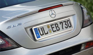 Немцы скупают "российские" рамки на номера Немцы скупают "российские" рамки на номера