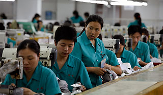 Китайский экспорт упал на четверть Китайский экспорт упал на четверть