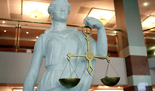 Верховный суд оправдал букву "ё" Верховный суд оправдал букву "ё"