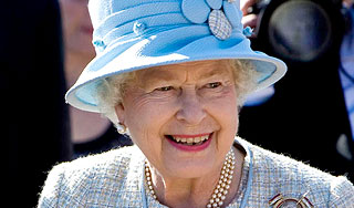 Елизавета II просит денег на ремонт Елизавета II просит денег на ремонт