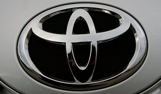 Toyota отзывает 3,8 млн авто из-за коврика Toyota отзывает 3,8 млн авто из-за коврика