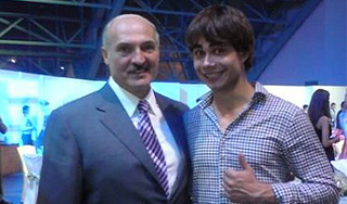 Рыбак ответил за объятия с Лукашенко Рыбак ответил за объятия с Лукашенко