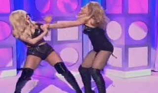 Мадонна прилюдно подралась с Lady Gaga Мадонна прилюдно подралась с Lady Gaga