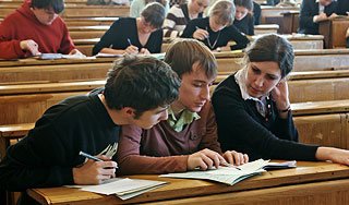 Студентов напугали массовыми отчислениями Студентов напугали массовыми отчислениями