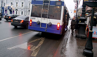 У московских водителей отнимут часть дорог У московских водителей отнимут часть дорог