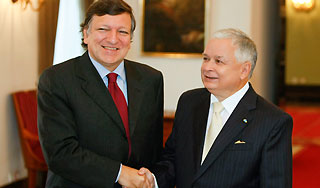 Польша одобрила замену Конституции ЕС Польша одобрила замену Конституции ЕС