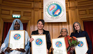 Названы лауреаты альтернативного Нобеля Названы лауреаты альтернативного Нобеля